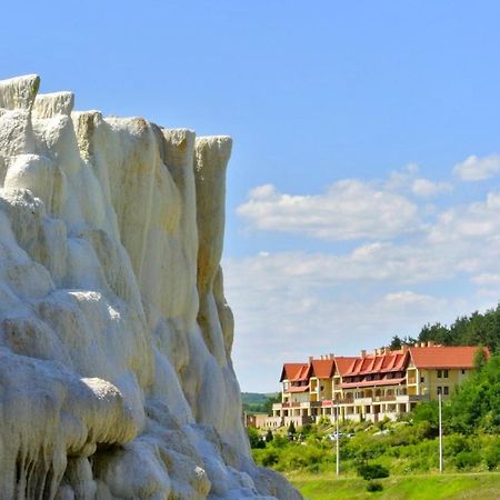 F&M Apartman Egerszalók Buitenkant foto